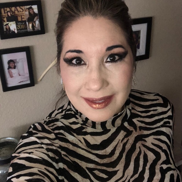 Meet your Posher, Zulie - Picture 8 of 13